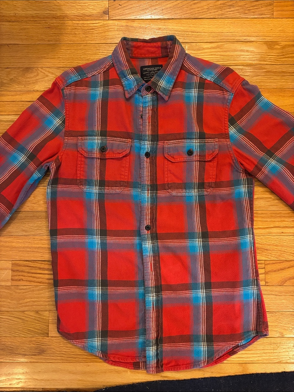 American Eagle Men's Red and Blue Plaid Button-Up Flannel Shirt